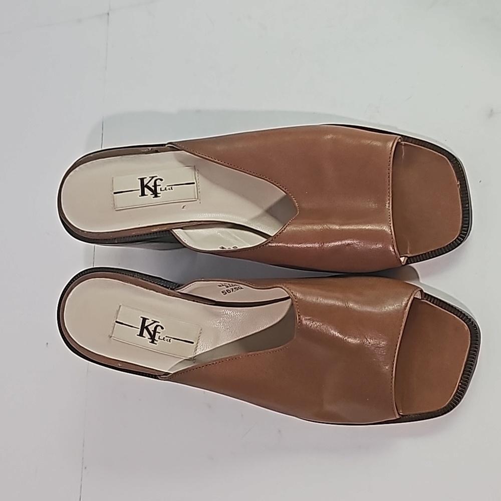 Vintage Leather Block Heels Sandal